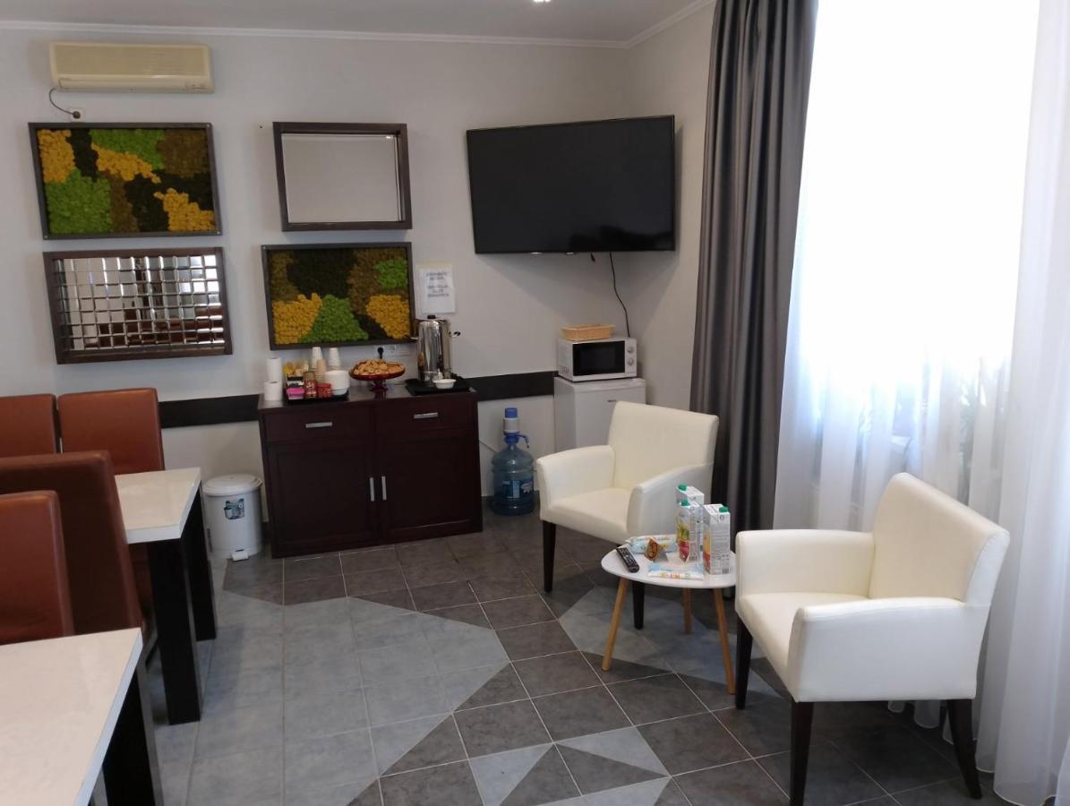 Mini Chisinau Hotel Dış mekan fotoğraf